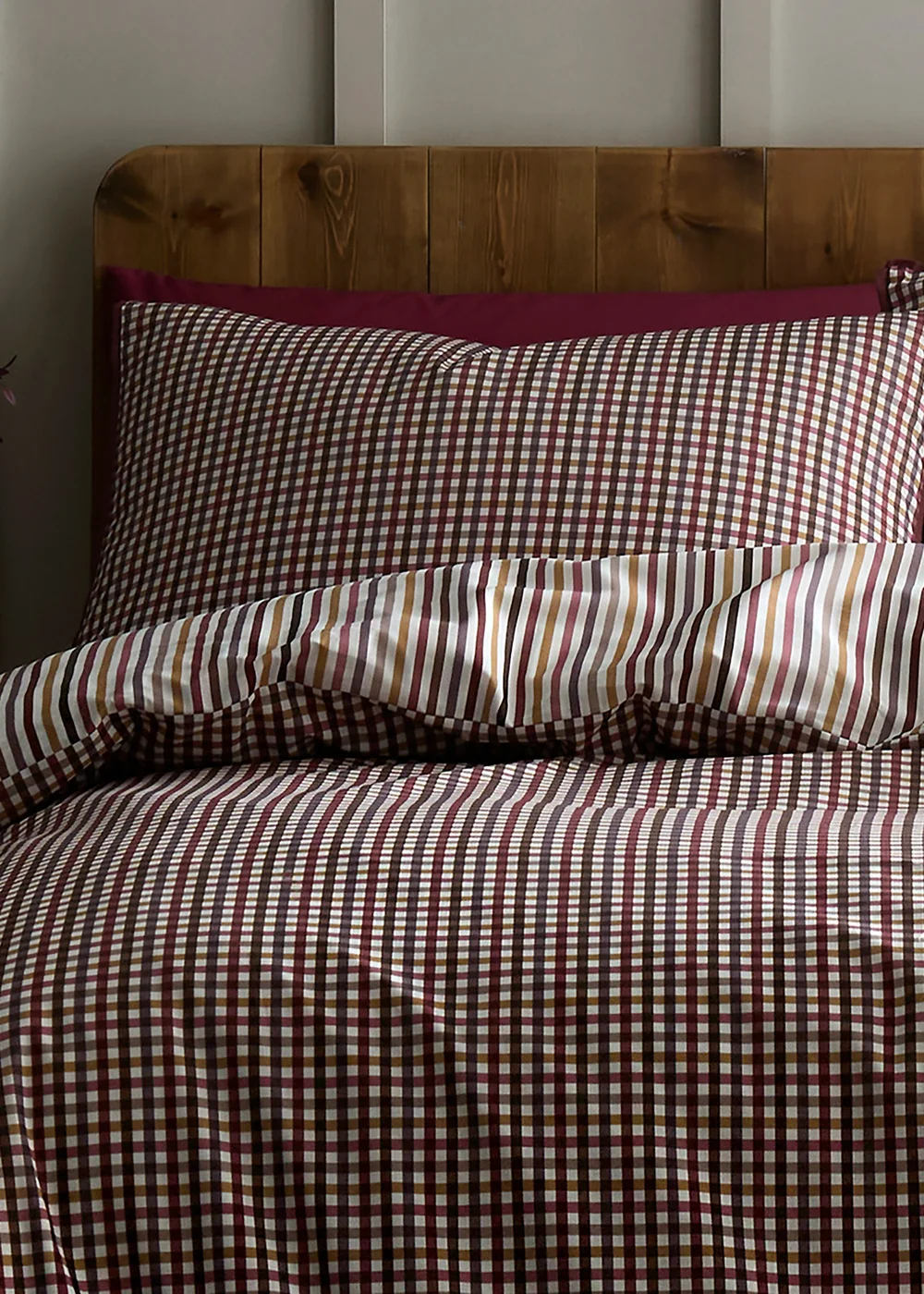 Appletree Micro Check Reversible Berry Duvet Cover Set - Double Image 2
