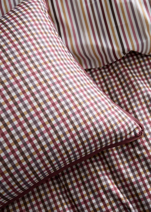 Appletree Micro Check Reversible Berry Duvet Cover Set - Double Image 3