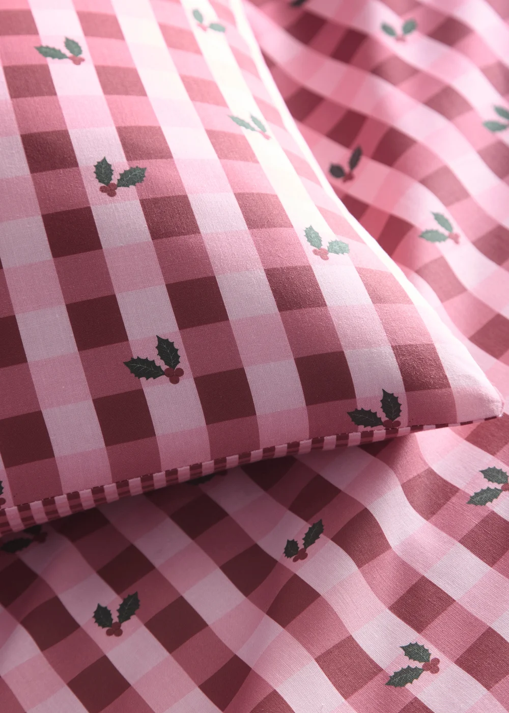 Fusion Holly Gingham Reversible Red Duvet Cover Set - Single Image 3