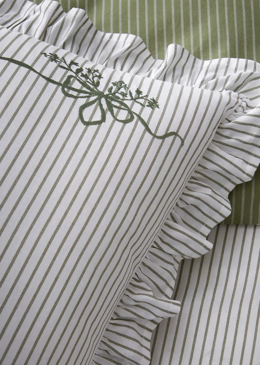 Appletree Frilled Embroidered Bow Stripe Reversible Green Duvet Cover Set - Double Image 3