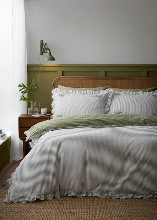 Appletree Frilled Embroidered Bow Stripe Reversible Green Duvet Cover Set - Double Image 1