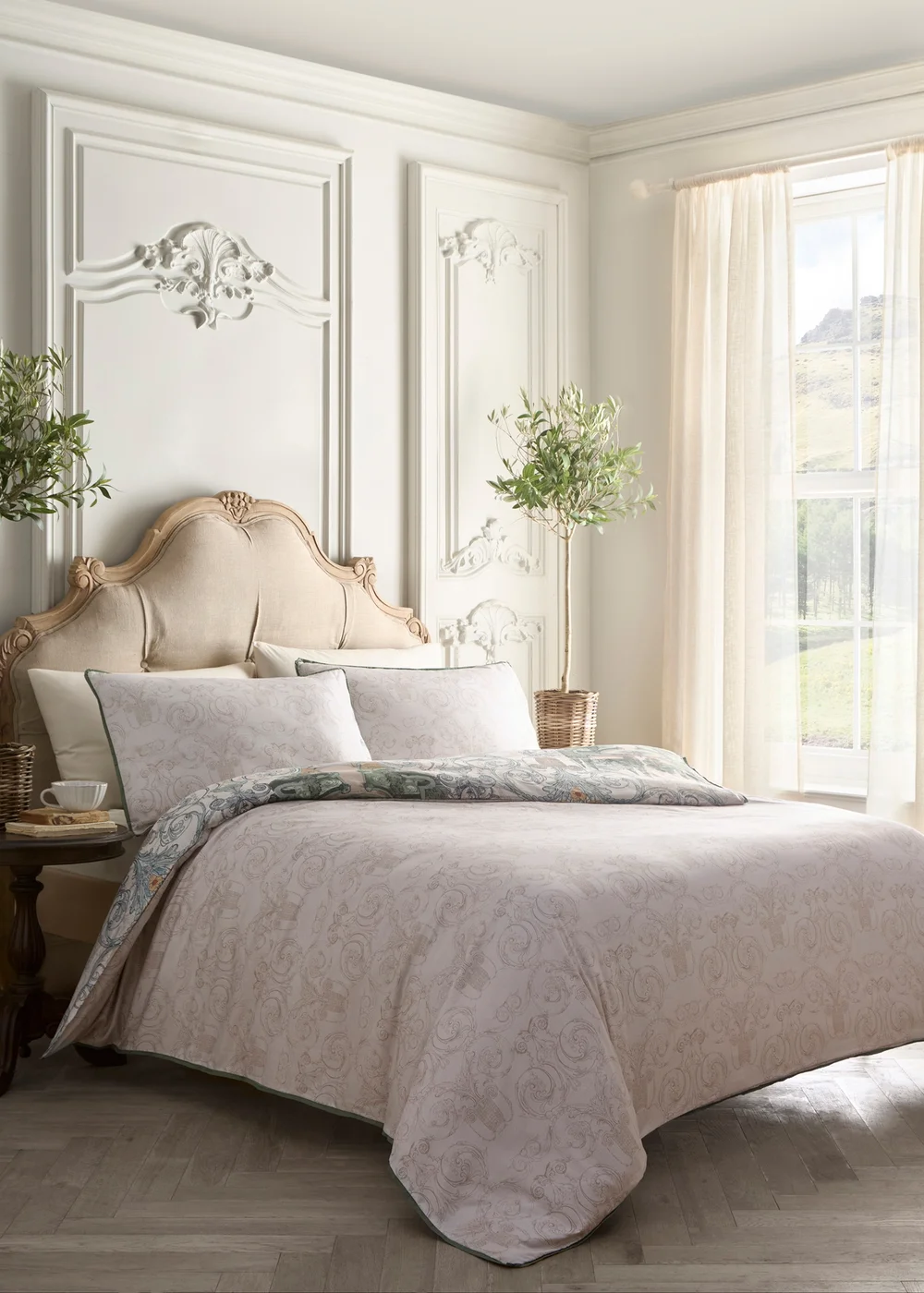 Laurence Llewelyn-Bowen Tuscan Garden Reversible Green Duvet Cover Set - Double Image 4