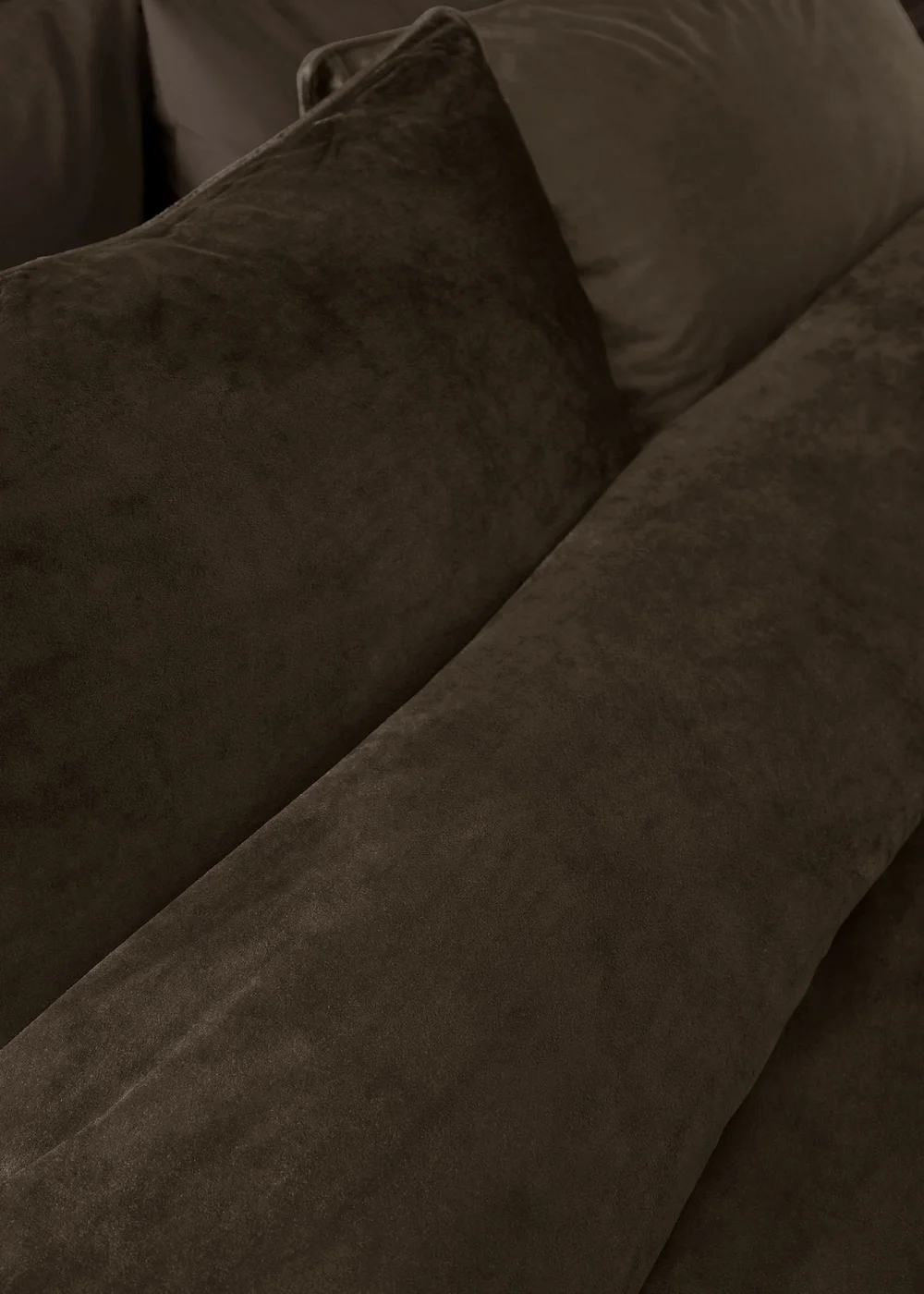 Catherine Lansfield Kingsley Soft Matt Velvet Duvet Cover Set Chocolate - Single Image 3