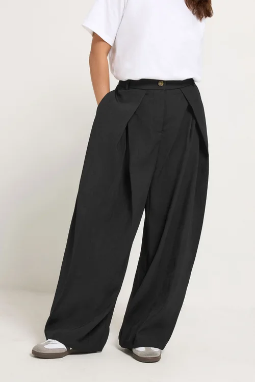 PixieGirl Petite Black Wrap Pleated Wide Leg Trousers - 8/L27 Image 2