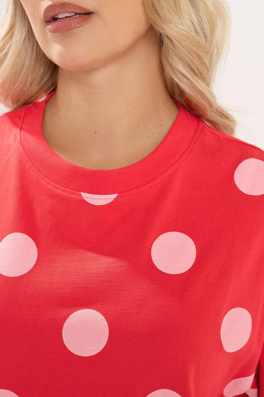 Yours Limited Curve Red Polka Dot T-Shirt - 16 Image 4