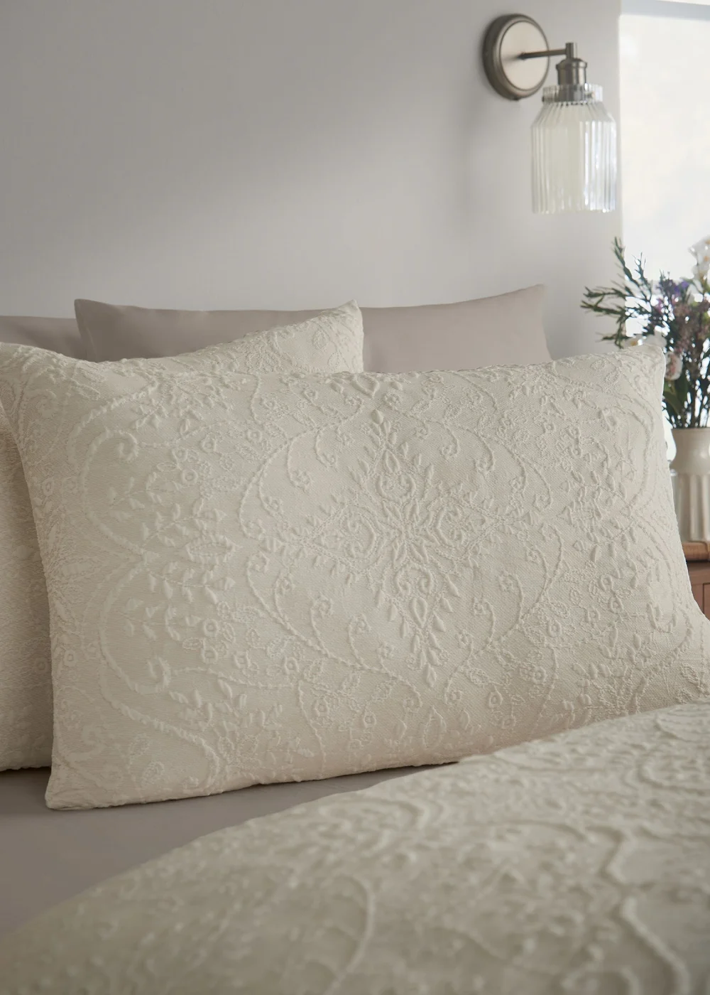 Catherine Lansfield Amelia Jacquard Duvet Cover Set Cream - Single Image 2