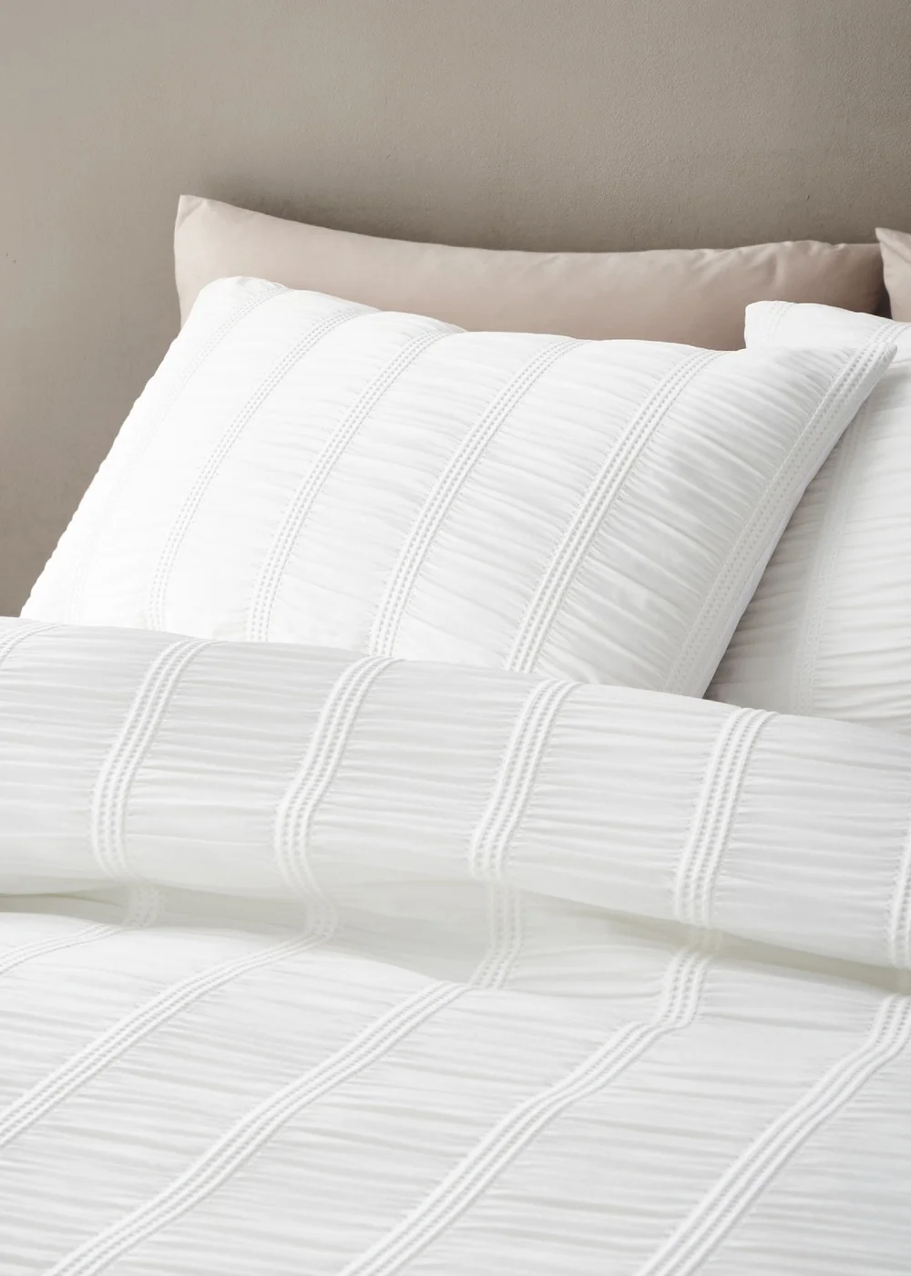 Pineapple Elephant Waffle Seersucker Duvet Cover Set White - Single Image 2