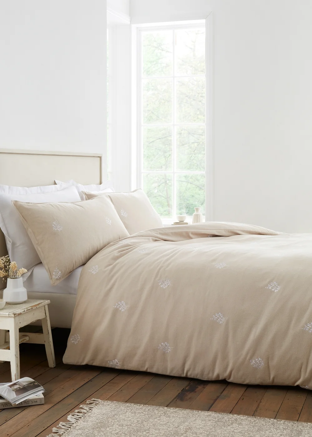 Bianca Fine Linens Brushed Embroidery Leaf Cotton Duvet Cover Set Natural - Single Image 1
