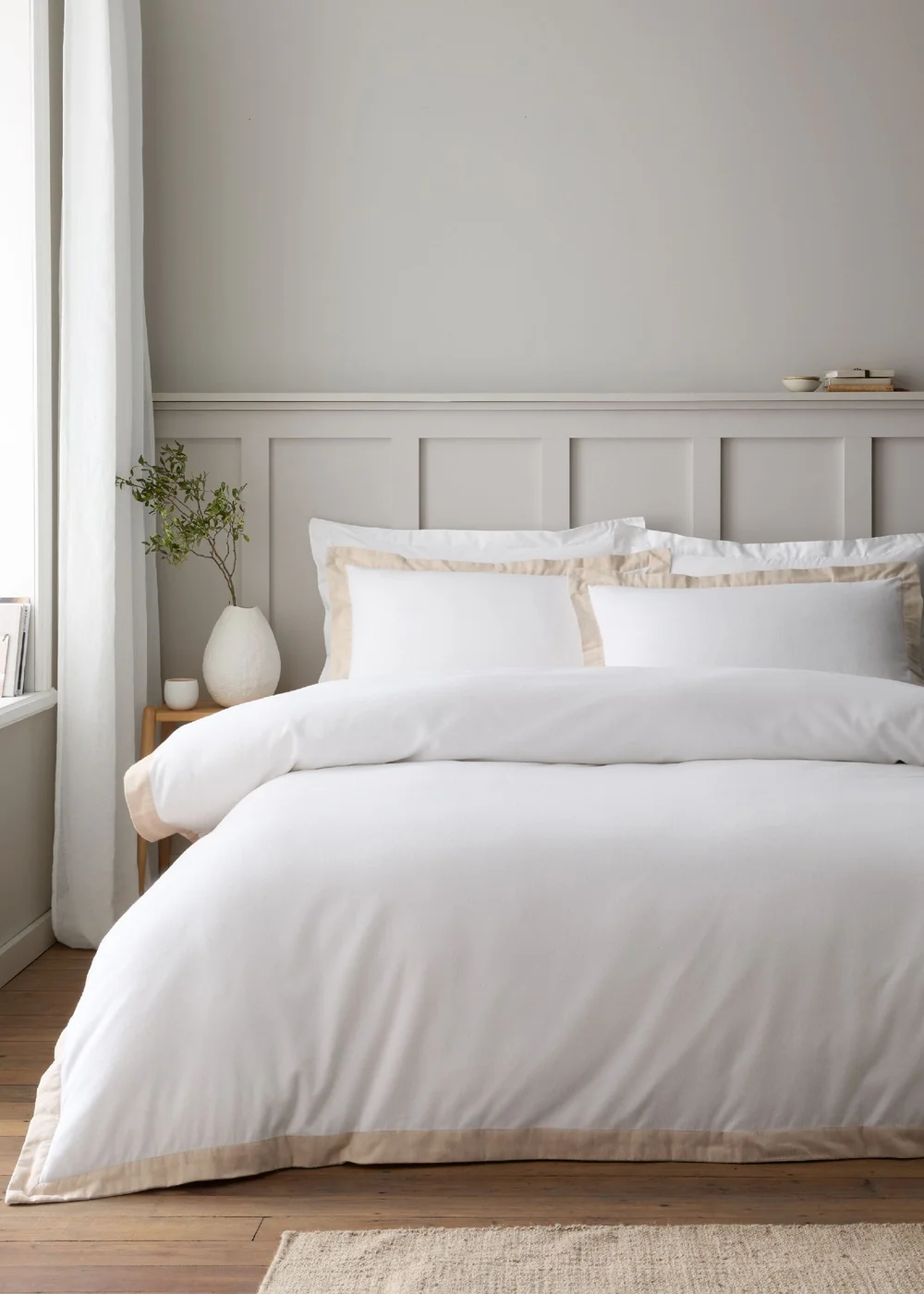 Bianca Fine Linens Brushed Tailored Cotton Duvet Cover Set White / Natural - Single Image 1