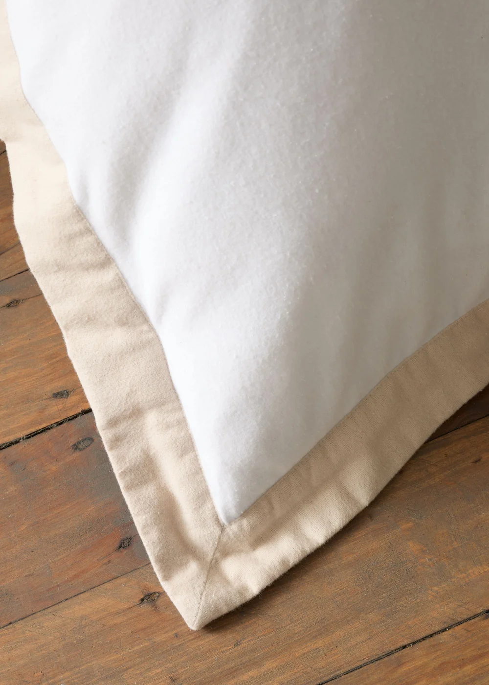 Bianca Fine Linens Brushed Tailored Cotton Duvet Cover Set White / Natural - Single Image 4