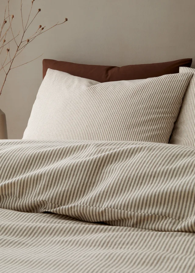 Pineapple Elephant Cotton Rich Narrow Woven Stripe Duvet Cover Set Mole