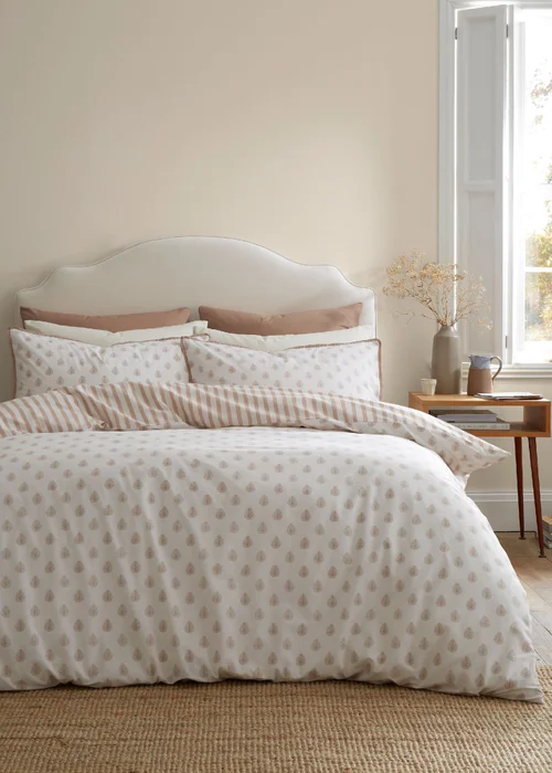 Emily Bond Jaipur Leaves 100% Cotton Reversible Duvet Cover Set Cream / Natural - Single Image 1