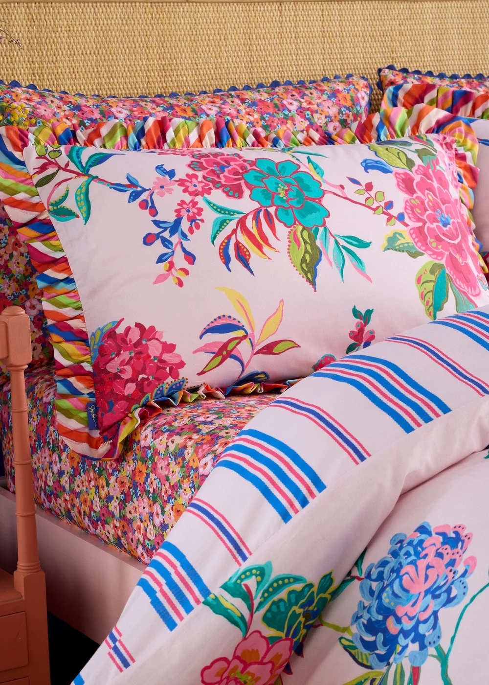 Sophie Robinson Flourish Floral 100% Cotton Reversible Duvet Cover Set Bright - Single Image 3