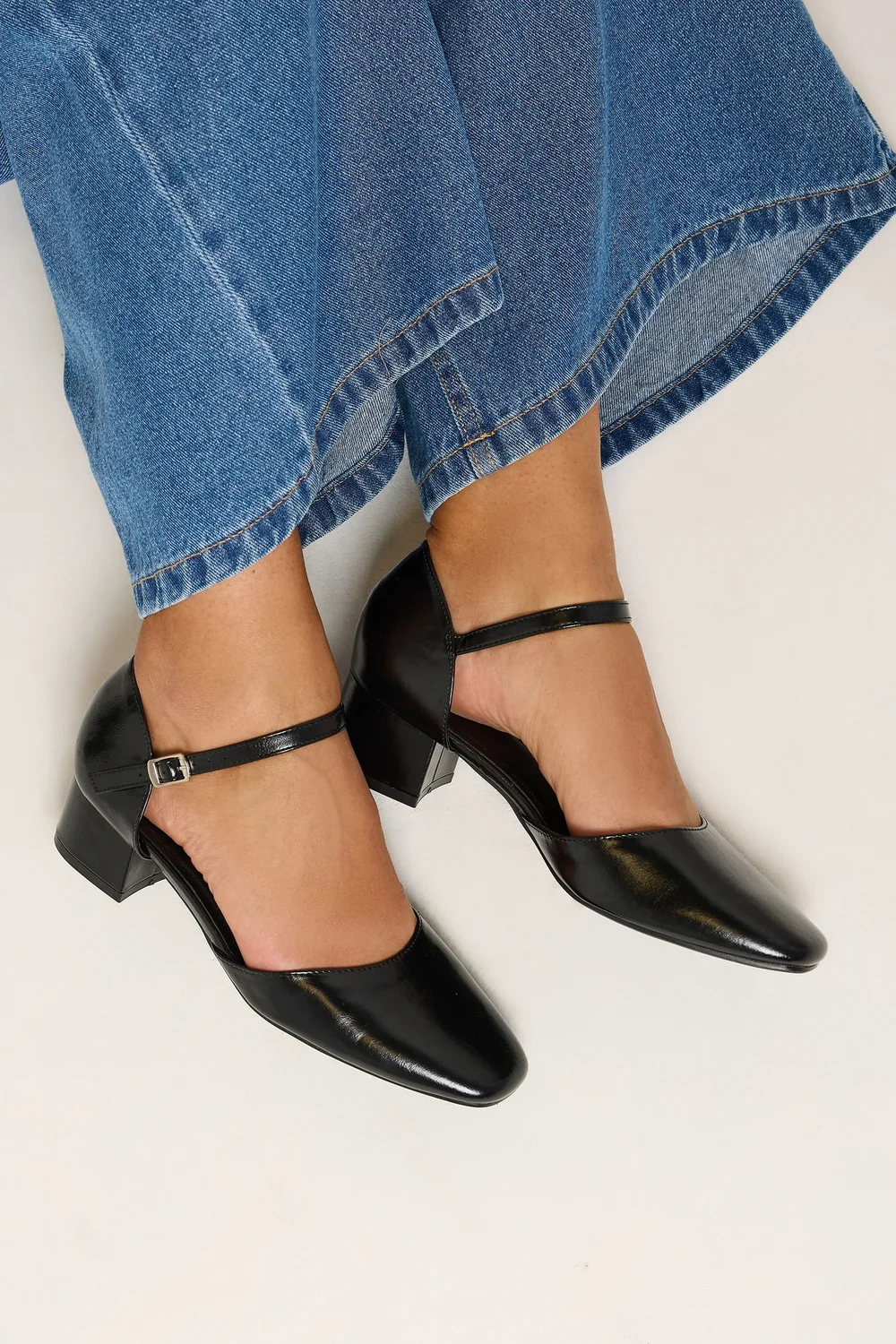 Yours Black Square Toe Block Heels In Wide E Fit - 5 Extra Wide Image 1