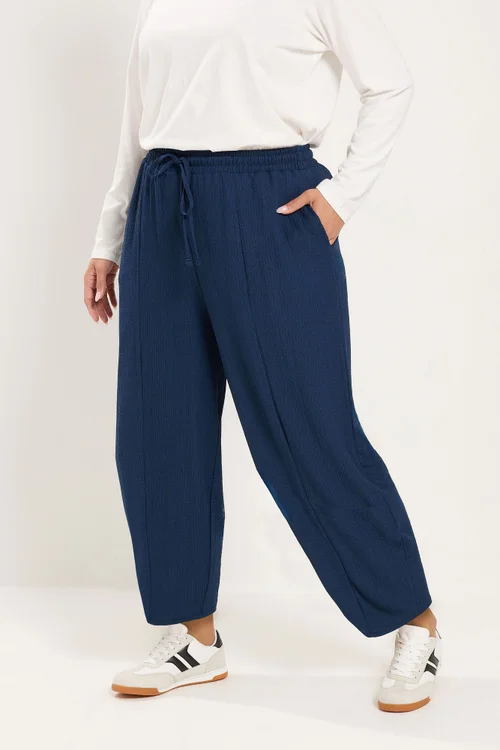 Yours Curve Navy Blue Crinkle Barrel Trousers - 26-28 Image 2