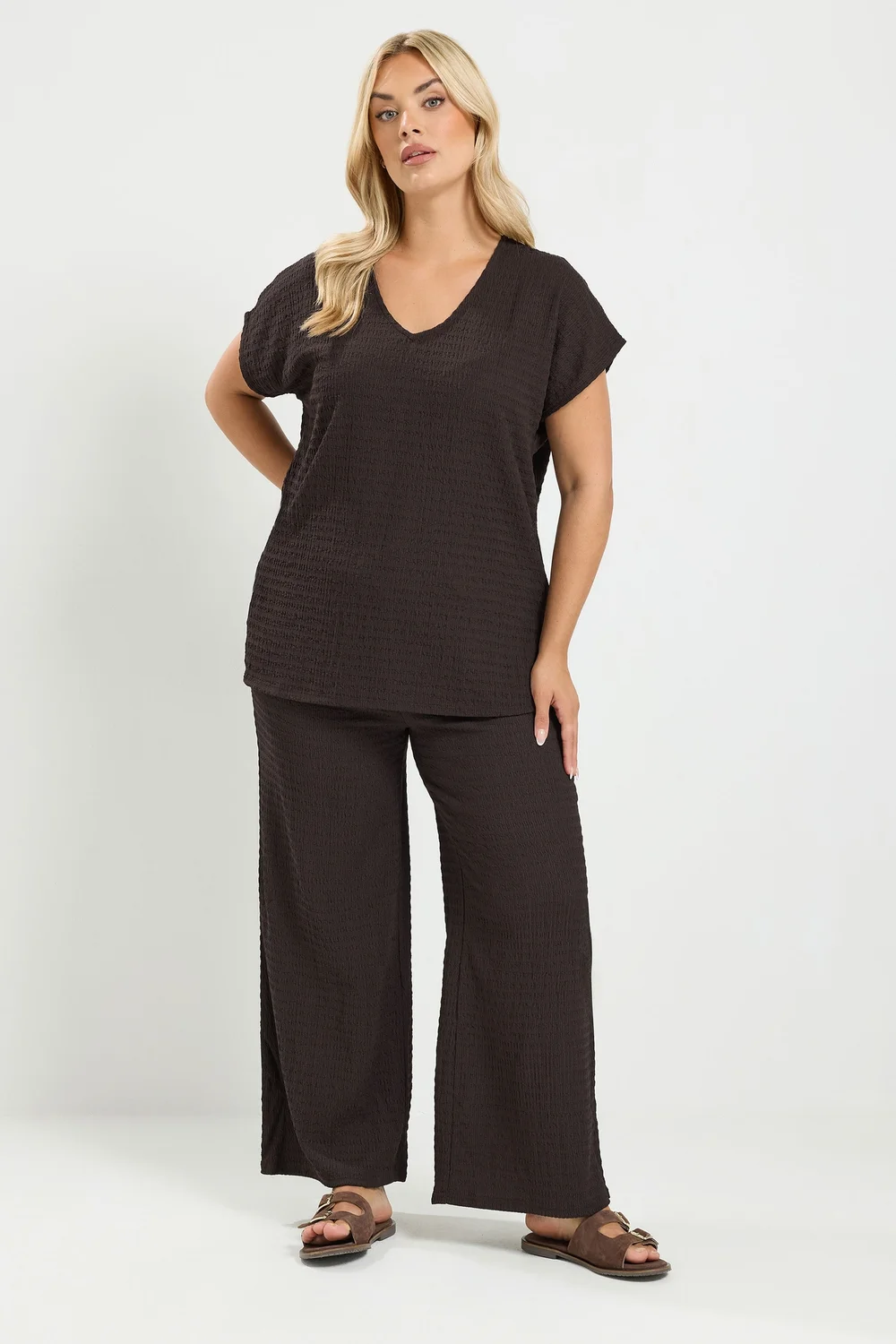 Yours Curve Chocolate Brown Textured T-Shirt - 20 Image 2