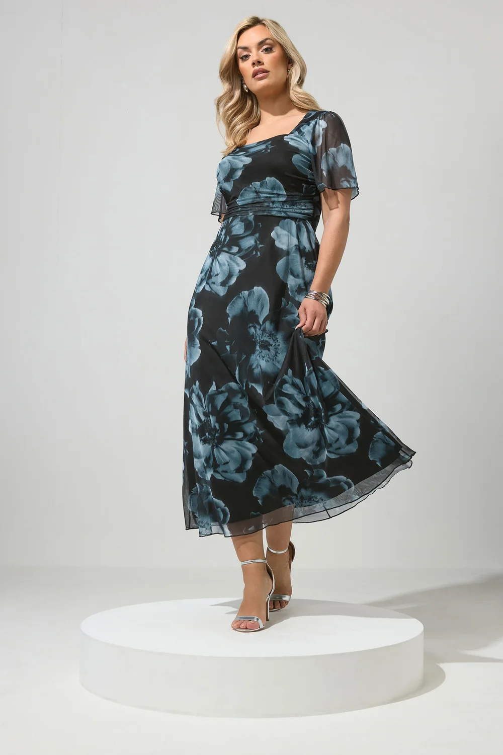 Yours London Curve Black Floral Square Neck Maxi Dress - 22 Image 2