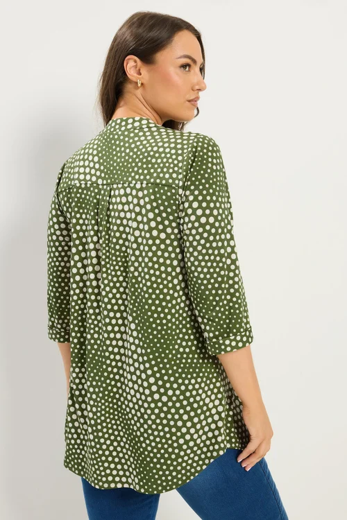 Yours Curve Green Polka Dot Half Placket Shirt - 20 Image 4