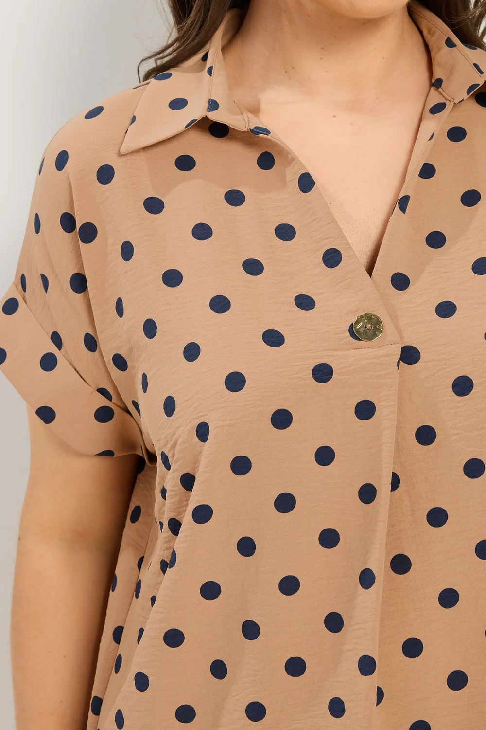 Yours Curve Natural Brown Polka Dot Pleat Front Shirt - 22-24 Image 5