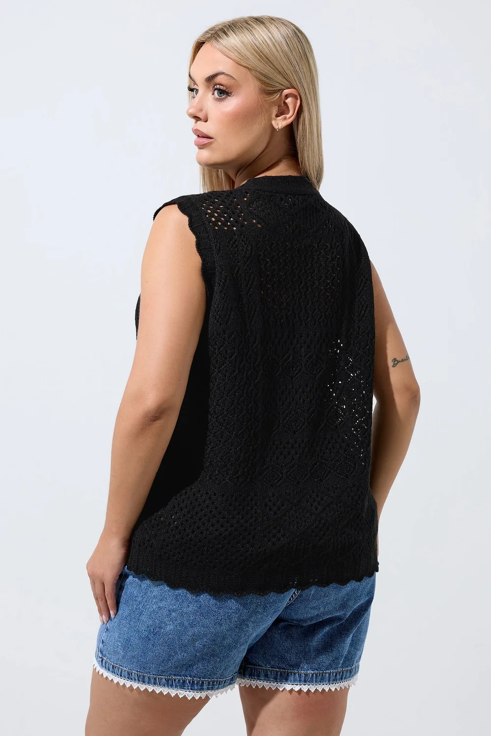 Yours Limited Curve Black Floral Embroidered Knitted Waistcoat - 10-12 Image 3