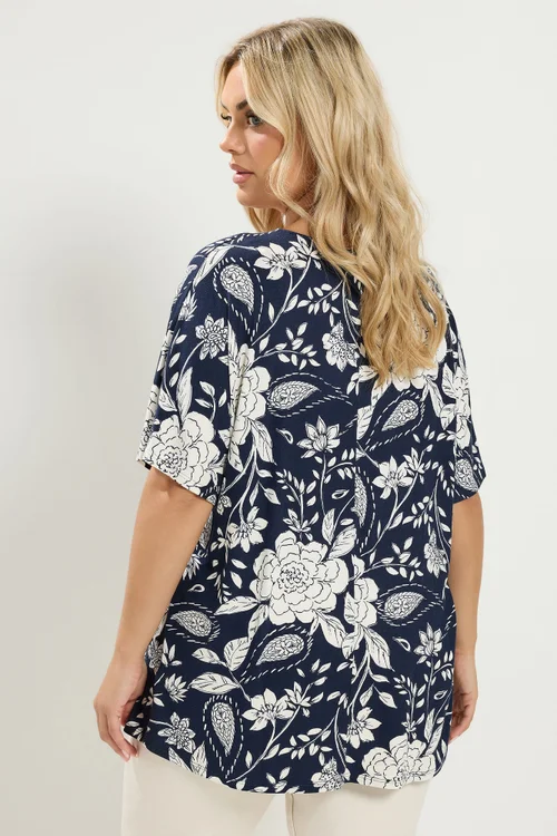 Yours Curve Navy Blue Floral Print Pleat Front Top - 22-24 Image 3