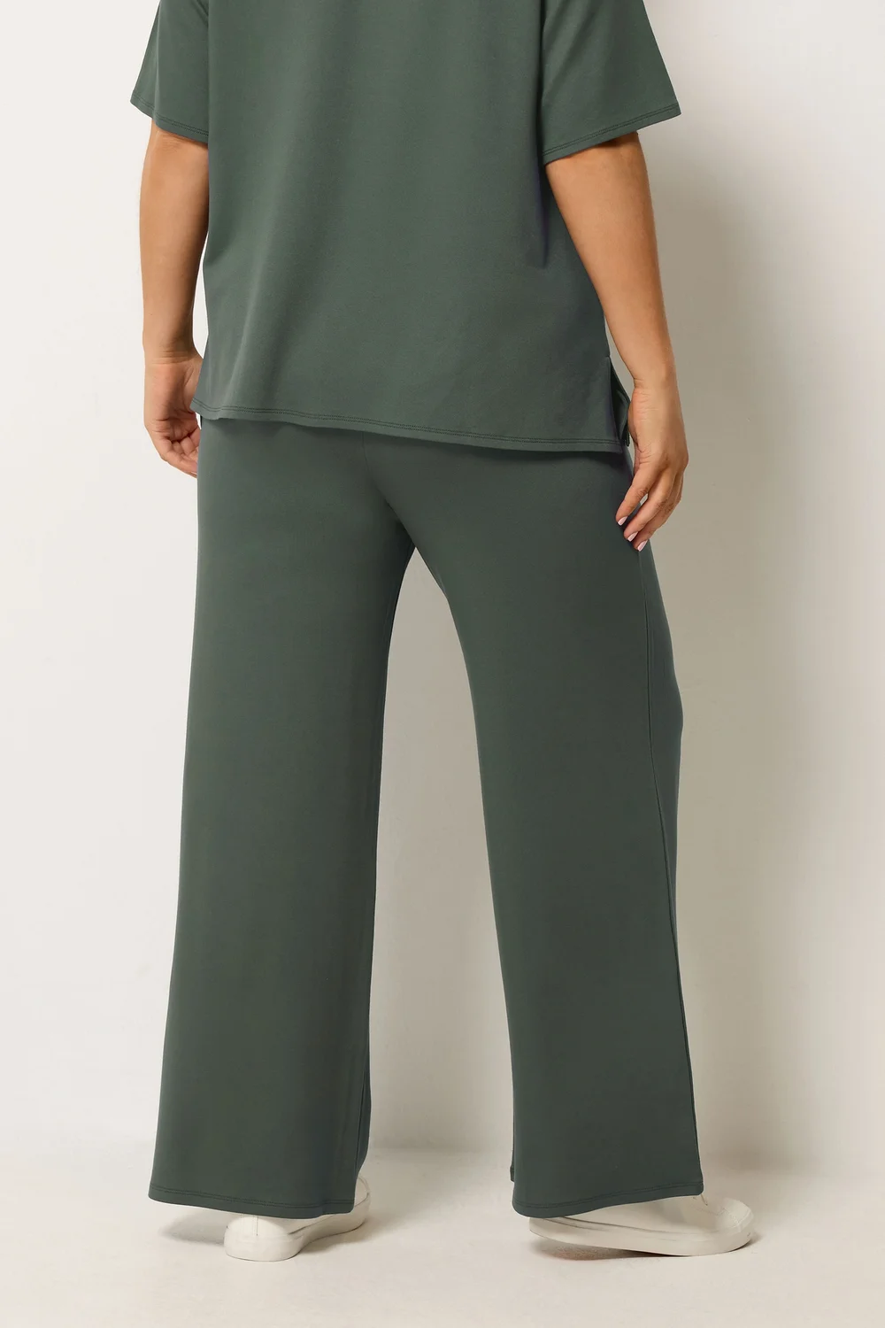 Yours Curve Green Soft Touch Wide Leg Joggers - 22-24/L30 Image 4