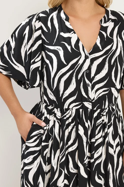 Yours Curve Black Zebra Maxi Dress - 26-28 Image 4