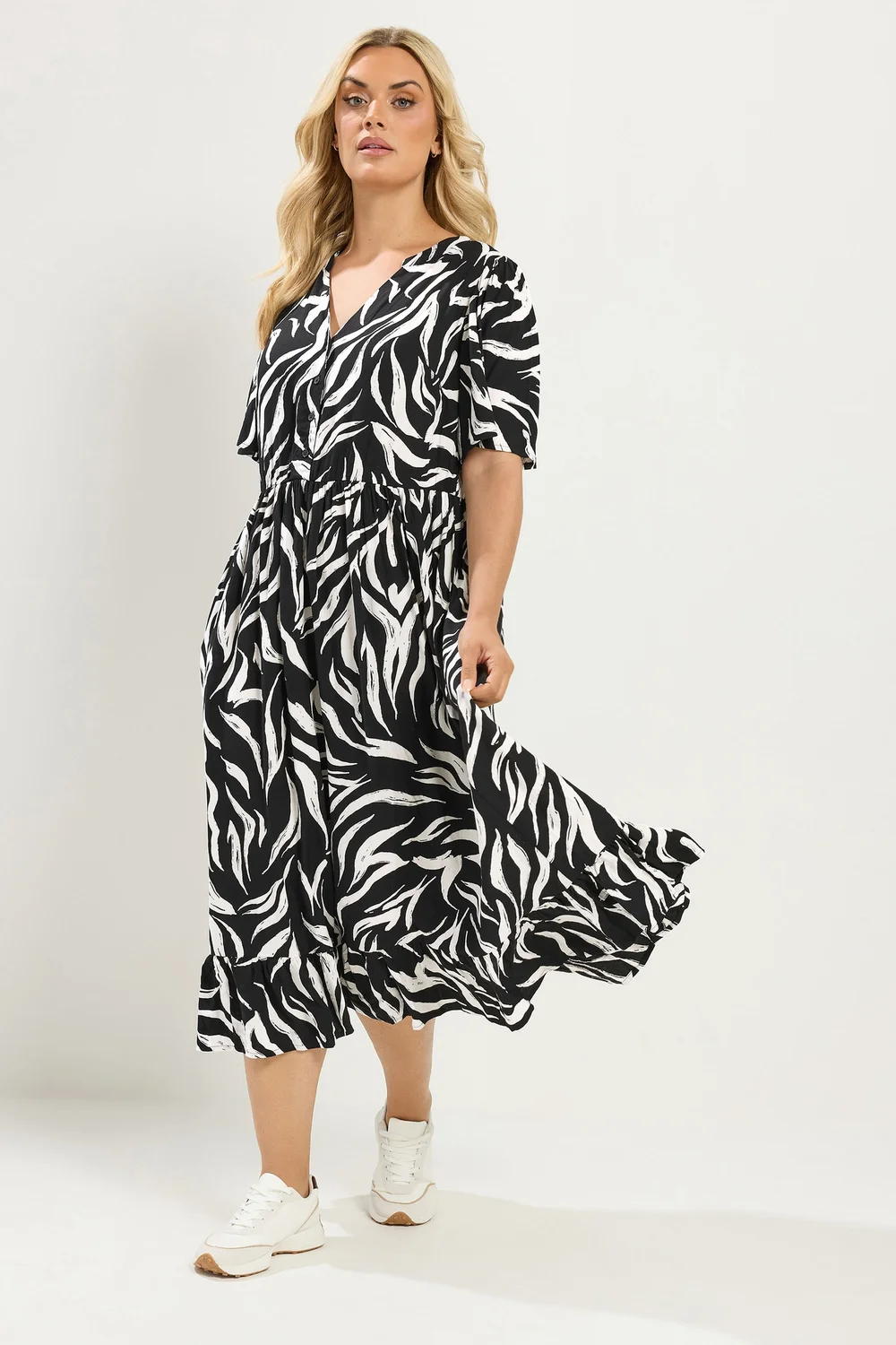 Yours Curve Black Zebra Maxi Dress - 26-28 Image 1