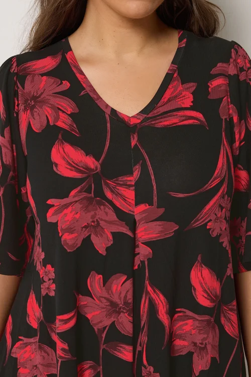 Yours Curve Red Floral Pleat Front Top - 26-28 Image 4