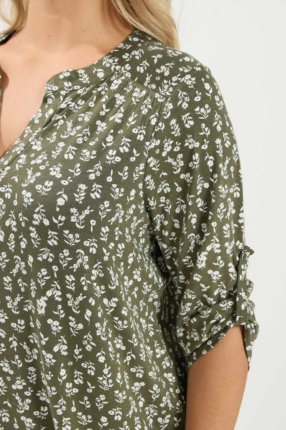 Yours Curve Khaki Green Ditsy Floral Top - 20 Image 4