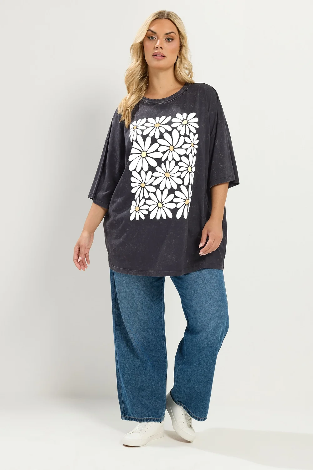 Yours Curve Grey Acid Wash Boxy Daisy Print T-Shirt - 26-28 Image 3