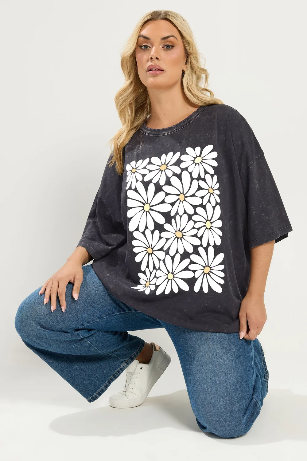 Yours Curve Grey Acid Wash Boxy Daisy Print T-Shirt - 26-28 Image 1
