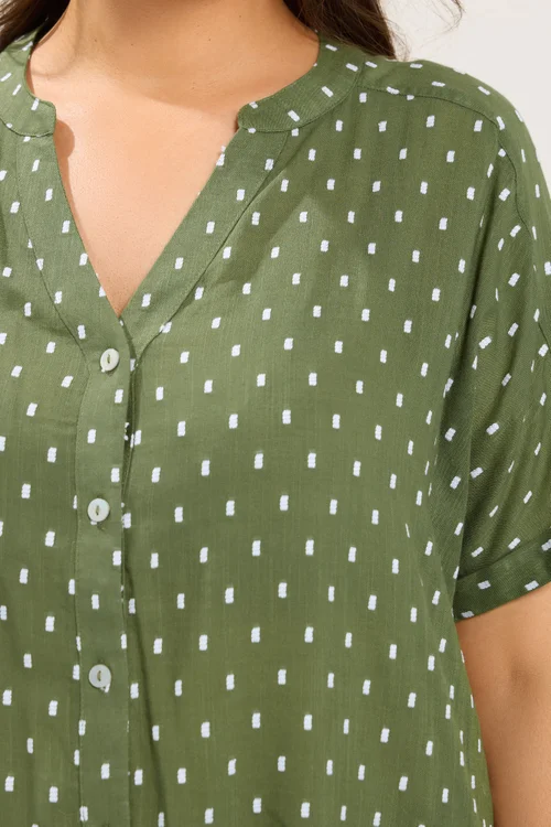 Yours Curve Green Notch Neck Dobby Blouse - 20 Image 4
