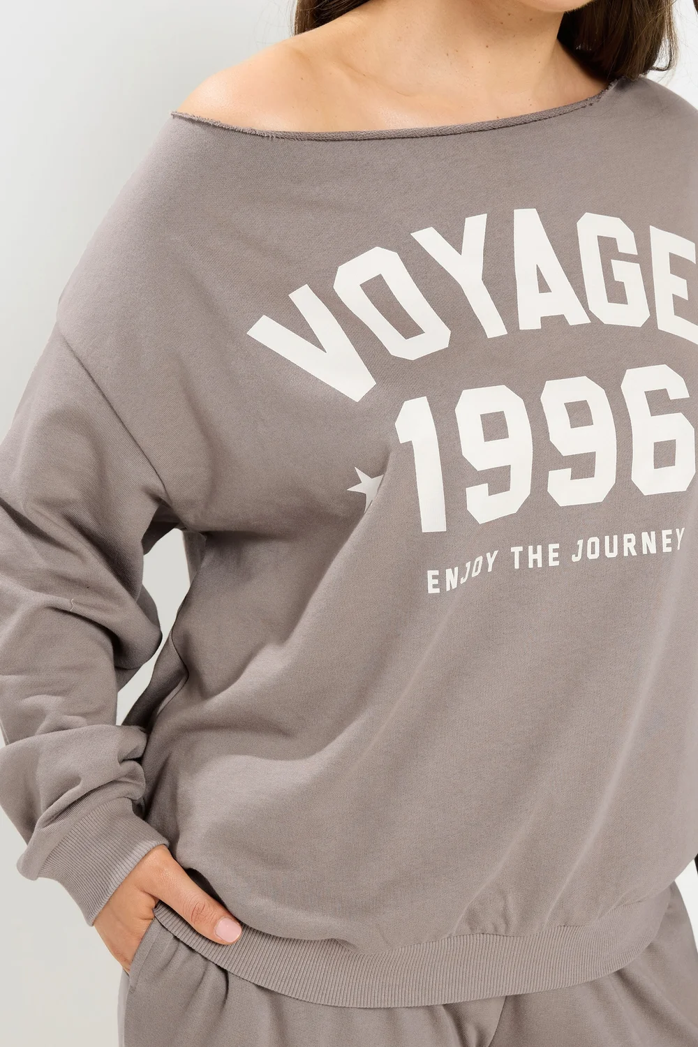 Yours Curve Brown 'Voyage' Off-Shoulder Sweatshirt & Jogger Set - 18 Image 4