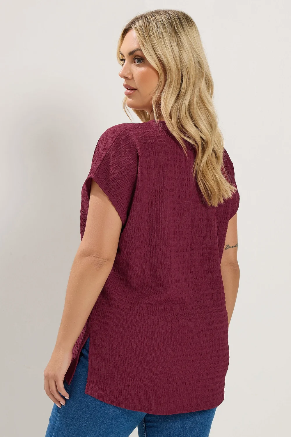 Yours Curve Red V-Neckline Texture T-Shirt - 16 Image 3