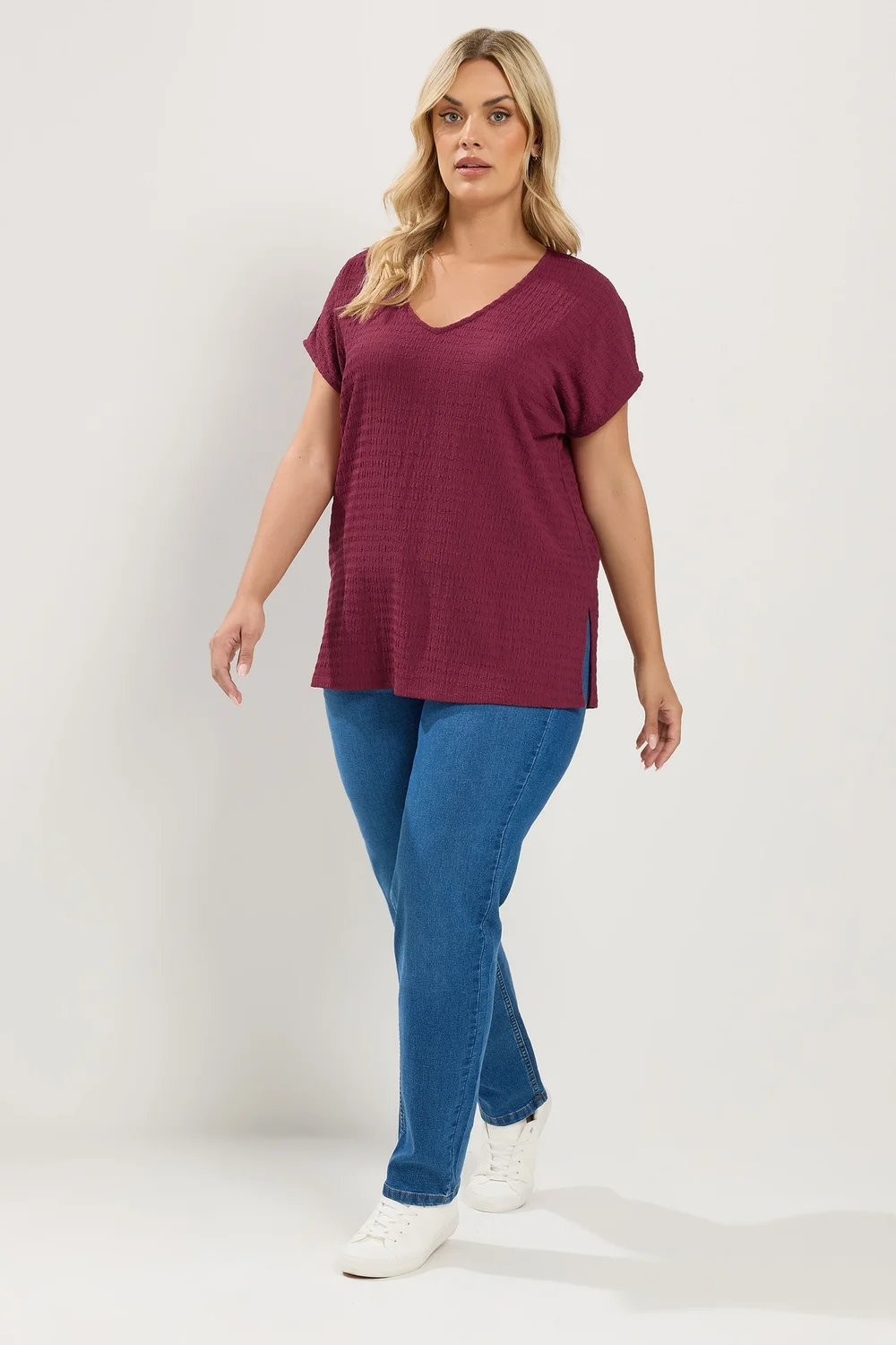 Yours Curve Red V-Neckline Texture T-Shirt - 16 Image 2