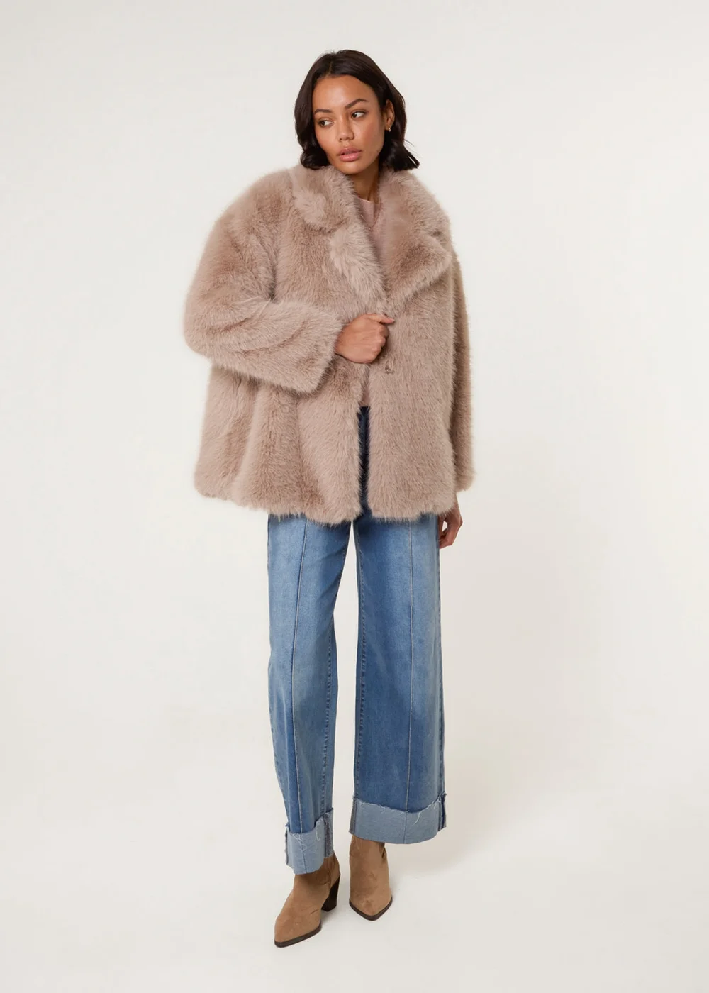 Blue Vanilla Beige Short Faux Fur Coat - 14-16 Image 3