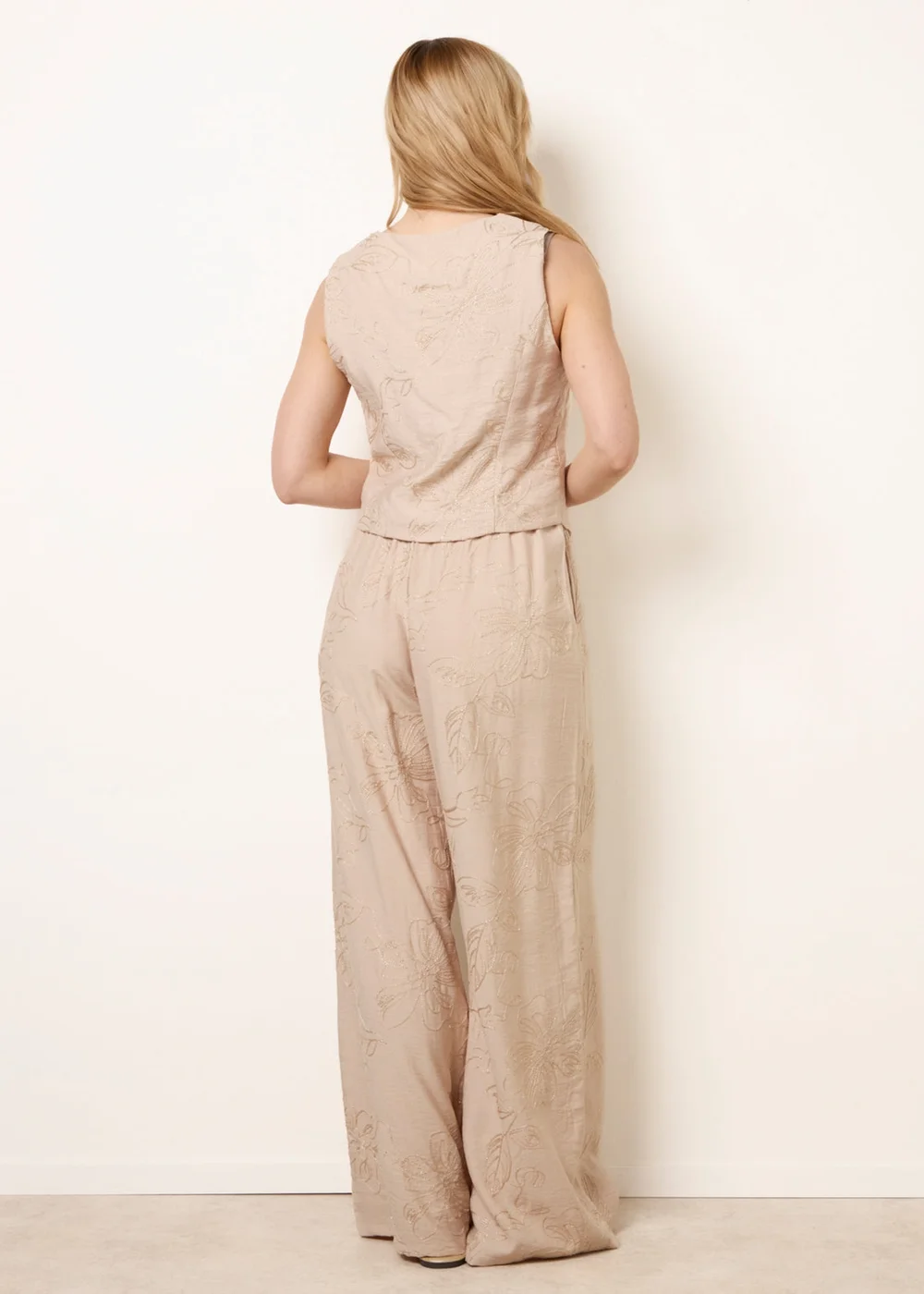Blue Vanilla Stone Embroidered Pattern Co-Ord Set - XL Image 4