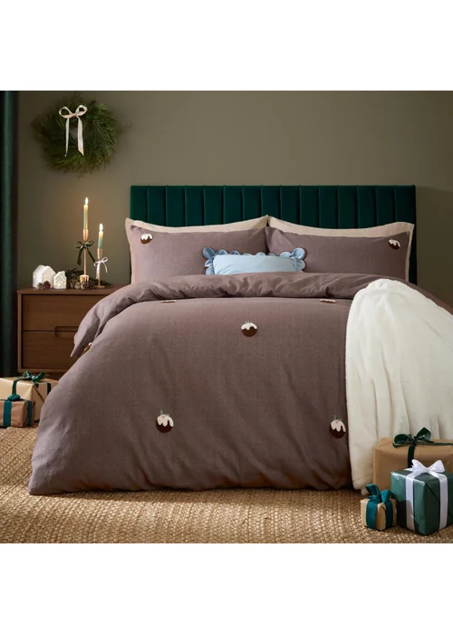 Furn Christmas Pudding Tufted King Duvet Sets Chocolate - Single Image 1
