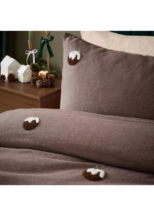 Furn Christmas Pudding Tufted King Duvet Sets Chocolate - Single Image 2