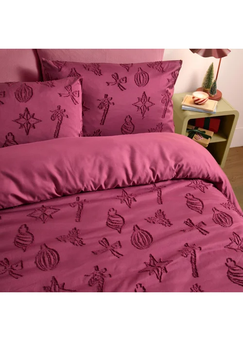 Duvet Day Christmas King Soft Tufted Duvet Sets Berry - Double Image 1