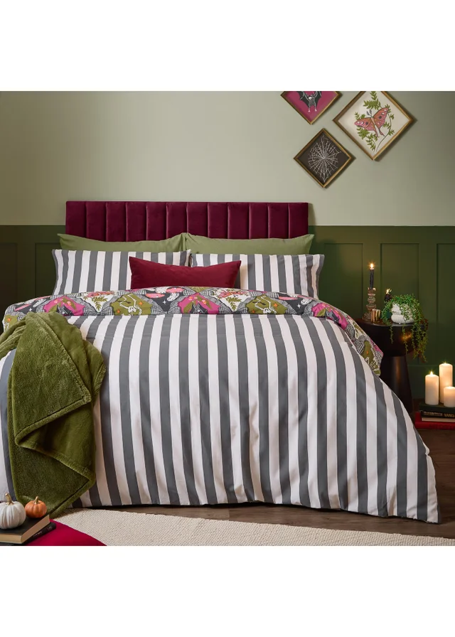 Furn Hallowquin Super King Spooky Reversible Duvet Sets Multi