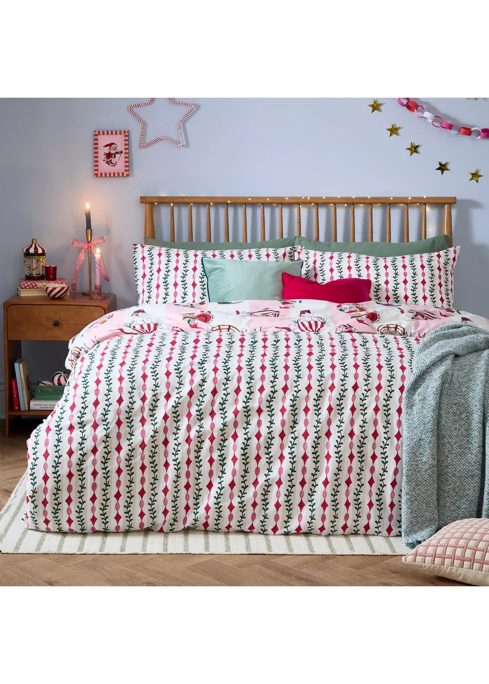 Furn Passport To The North Pole Double Christmas Reversible Duvet Sets Candy Floss/Linen - Single Image 2