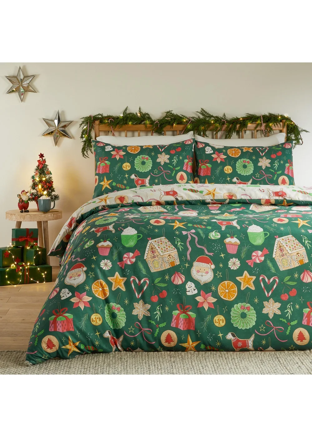 Duvet Day Festive Treats Super King Printed Soft Touch Duvet Sets Emerald - Super king Image 1