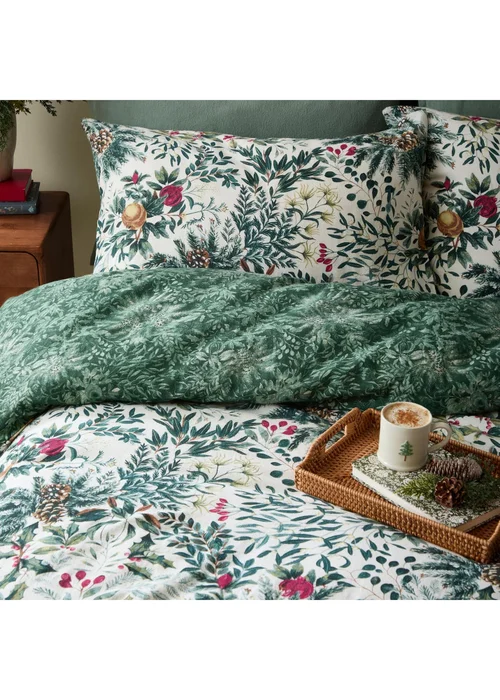 Wylder Winter Foliage Super King Reversible Brushed Cotton Duvet Sets Pine Green - Single Image 2