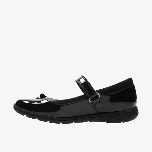 Clarks School Girls Black Venture Star Patent Narrow