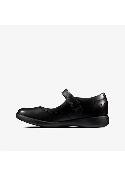 Clarks School Etch Craft Kid Black Leather Standard - 10.5 Infants Image 2