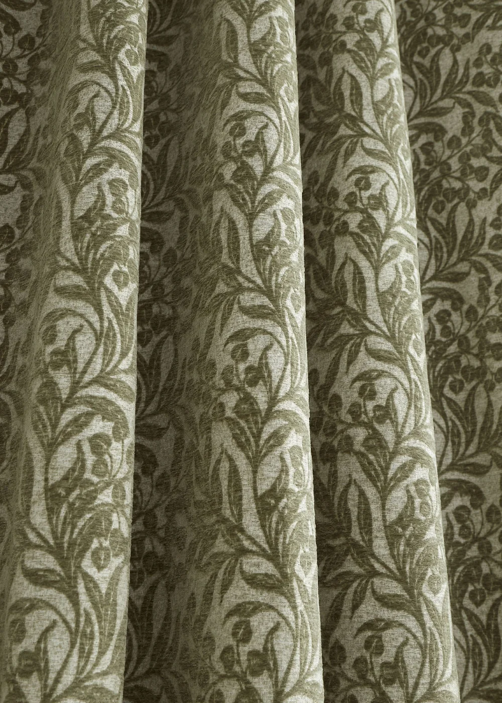Bianca Fine Linens Chenille Leaves Lined Eyelet Curtains Green - 66W X 90D (168x228cm) Image 4