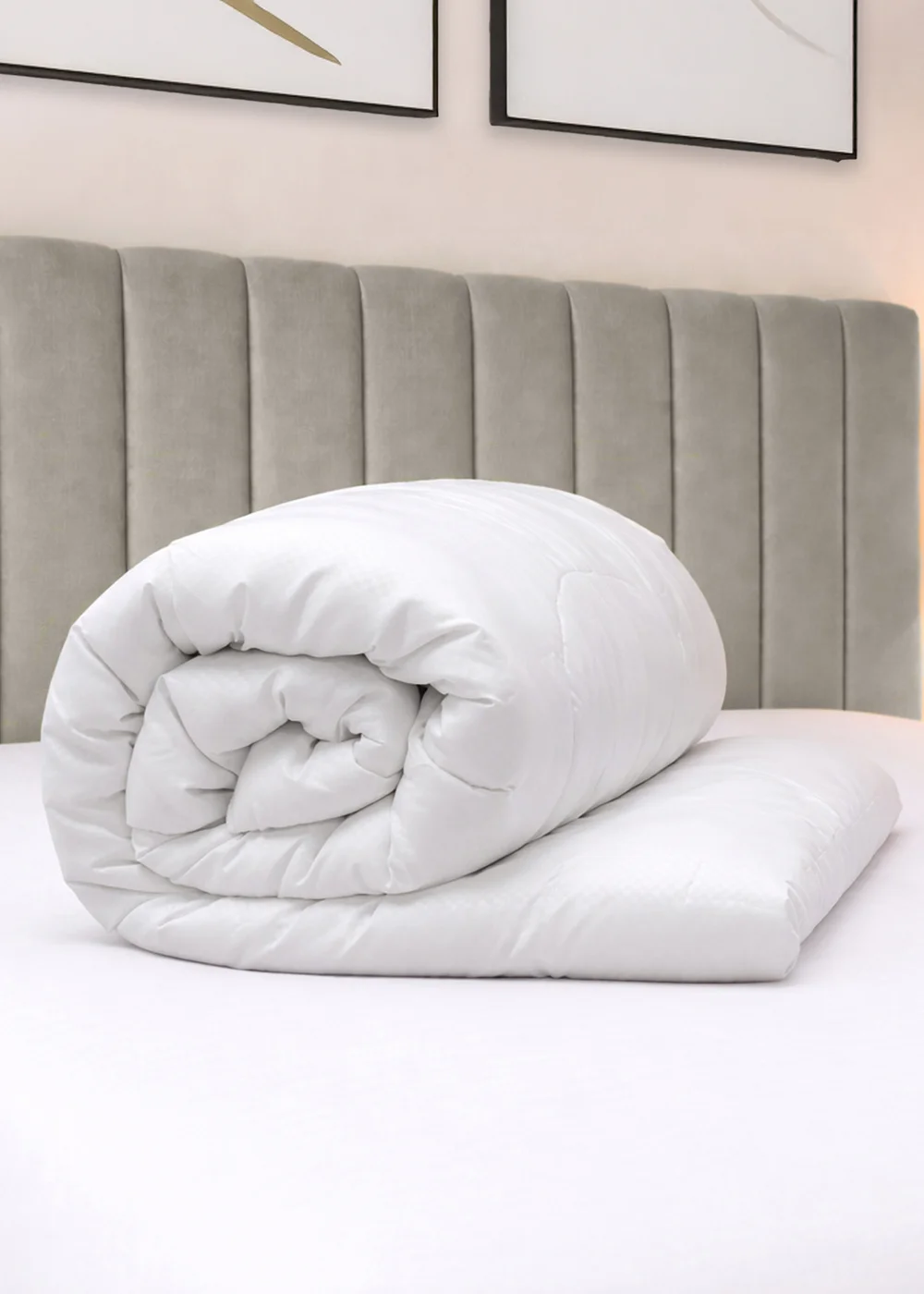 Bianca Fine Linens Super Soft Microfibre 13.5 tog Duvet White - Single Image 1