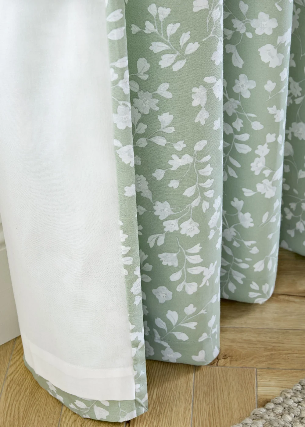 Catherine Lansfield Arla Floral Lined Eyelet Curtains Green - 46W X 54D (117x137cm Image 4